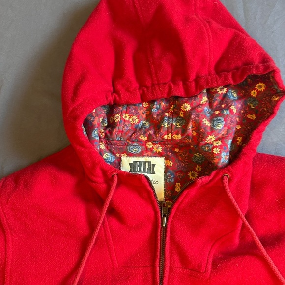 Girls GAP Authentic Vintage Red Coat with Hood and Drawstring Waist Size Medium - Picture 4 of 9